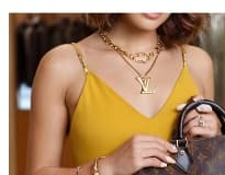 Chic Wristwear